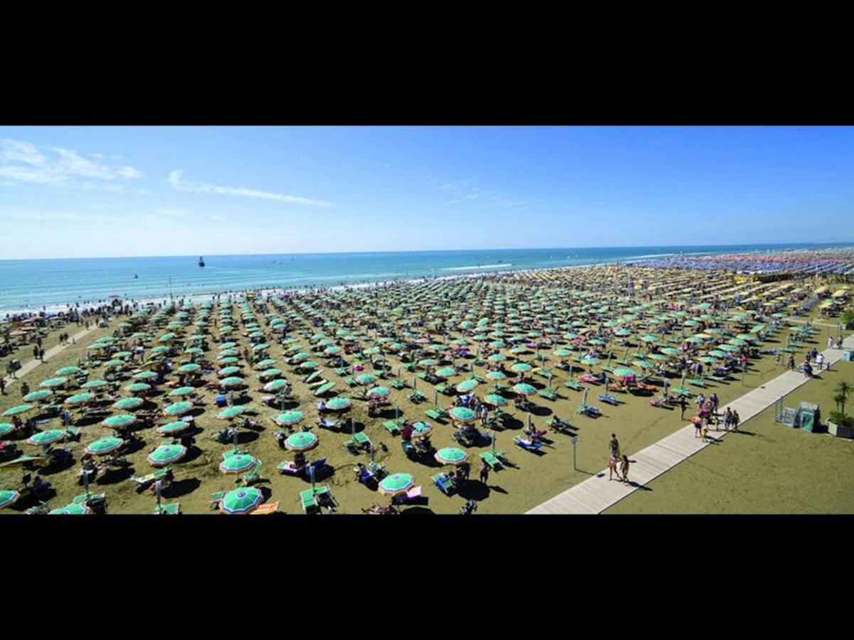 Beautiful Apartment Close To Bibione Beach - Beahost Exteriör bild